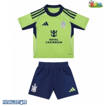 Fulham Bortedraktsett Barn 2025-26 Kortermet (+ Korte bukser)